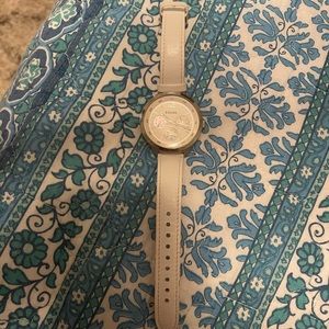 Sold out white leather silver fossil women’s watch